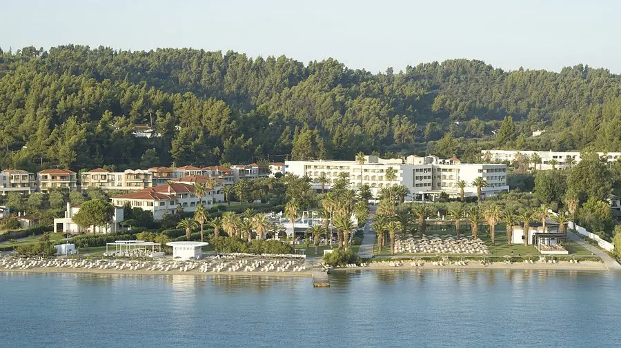 thessaloniki airport to kassandra palace hotel